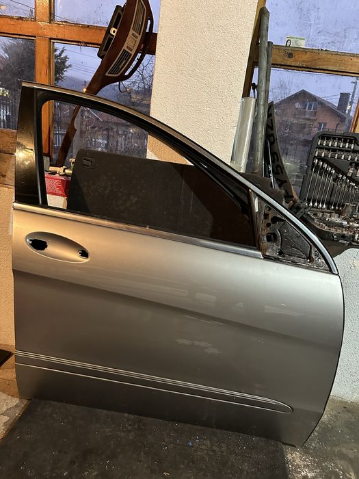 Предна дясна врата Mercedes R class W251