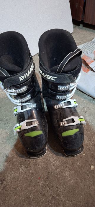 Лыжные ботинки бюик