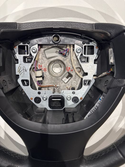 BMW F10 кожен волан БМВ Ф10