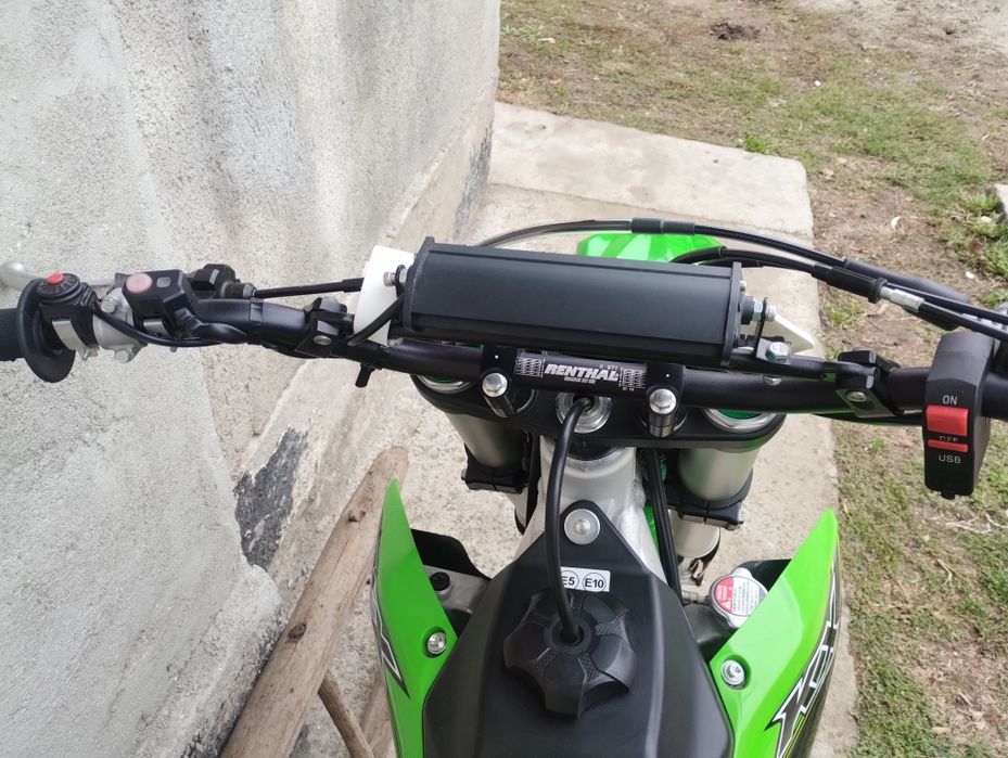 Vând Kawasaki 450 f (ireproșabil)