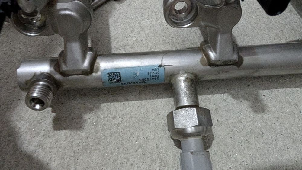 Rampa injectoare Volvo  cod motor B4204T34