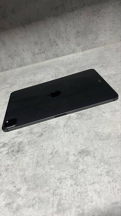 iPad Pro 11” gen 3 256 GB wi-fi + Cellular(sim)