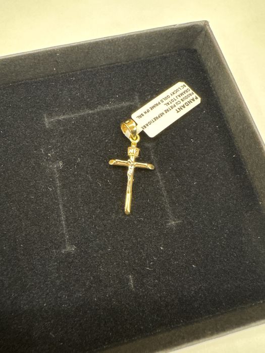Cruce Aur 14 k | 1,08 gr | #52380