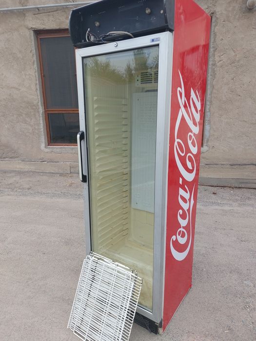 Холодильник для напитков магазинов