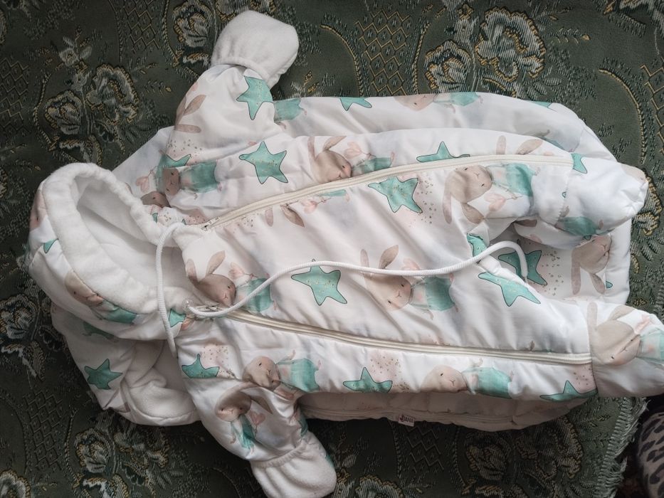 Продается детский комбинезон