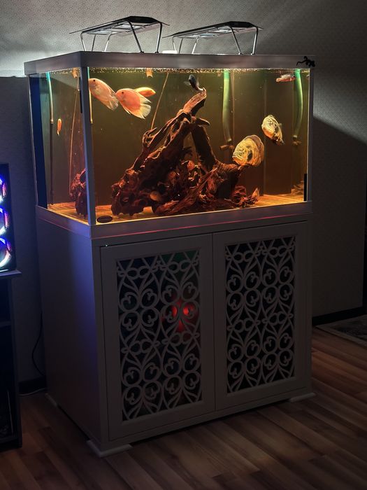 Продам шикарный аквариум 500 л !