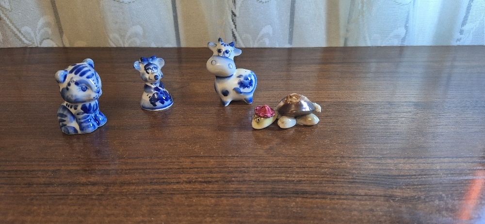 Стеклянные шары и статуэтки. Оникс.