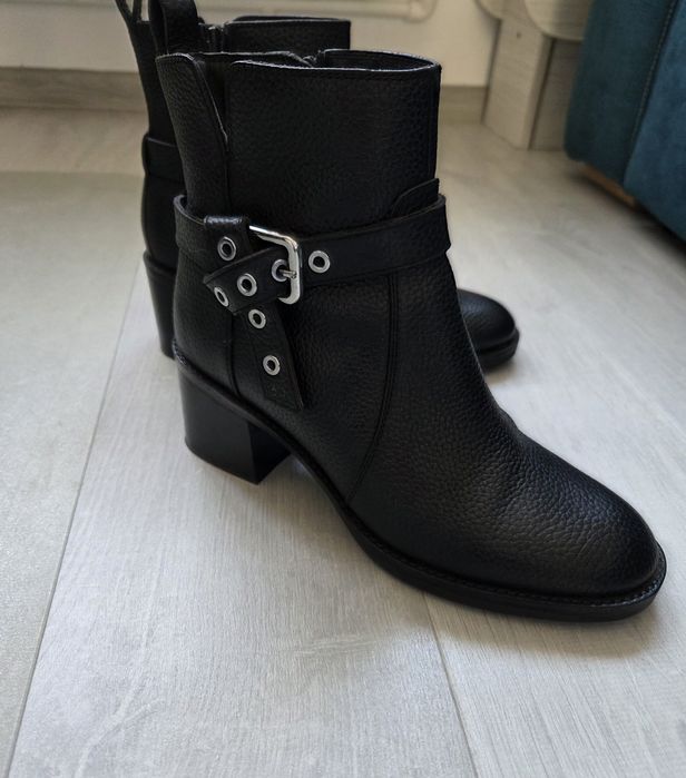 4,99 lei transport azi! Botine GEOX piele naturală, mărimea 38, ca noi!
