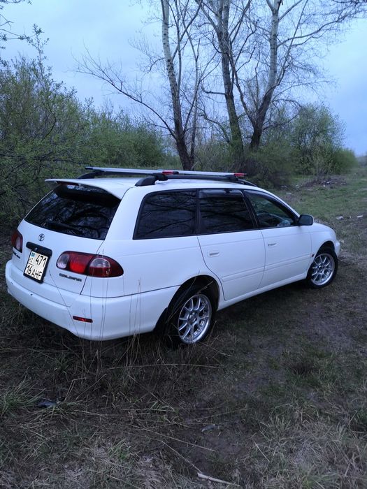 ТОЙОТА Caldina 2001