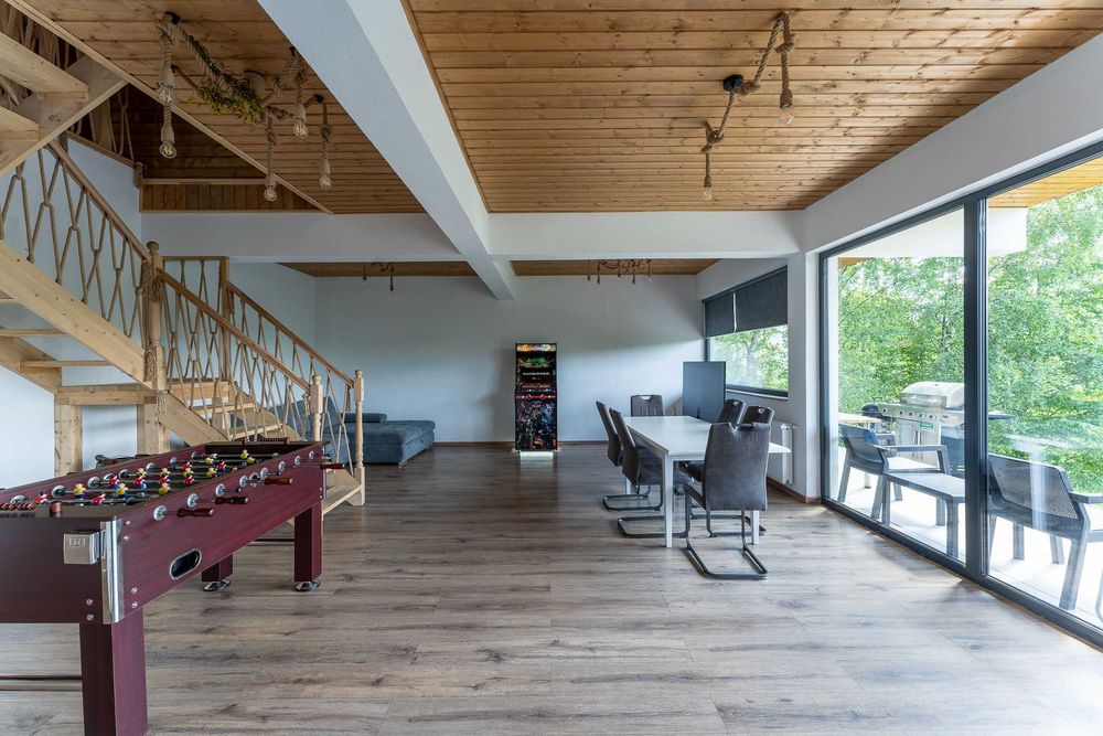 Cabana de inchiriat cu piscina infinity la munte DE LA 1000lei/NOAPTE