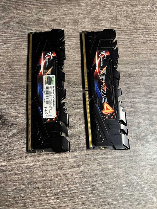 16 GB (2x8GB) DDR4 Рам Памет 2400 mhz