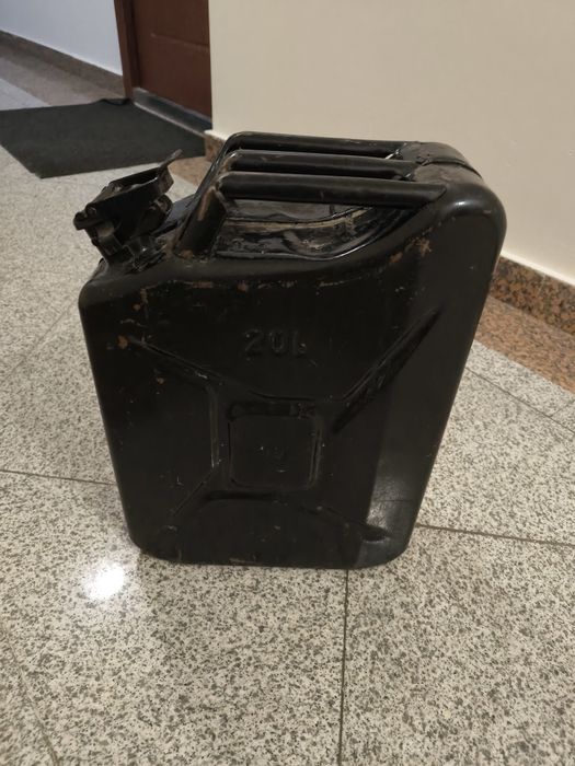 Канистра  20 литров .