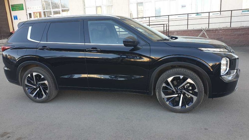 Мицубиси Оутлендер