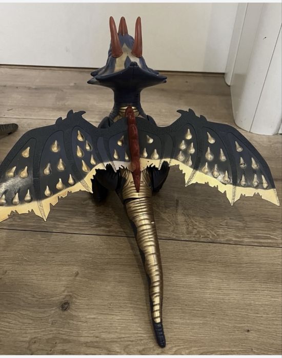 Dinozauri MaRI cu sunete si lumini