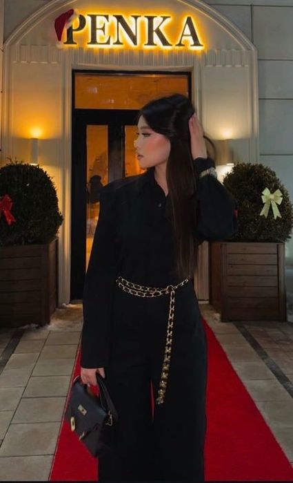 Продается срочно комбинезон