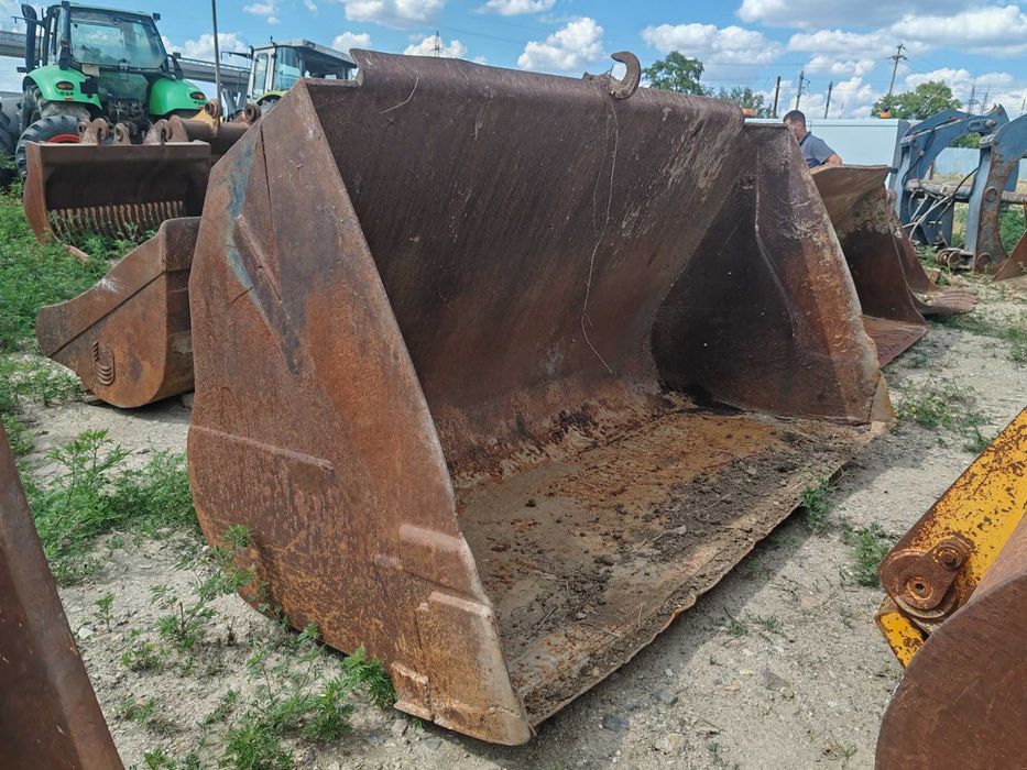 Cupa incarcator frontal Volvo