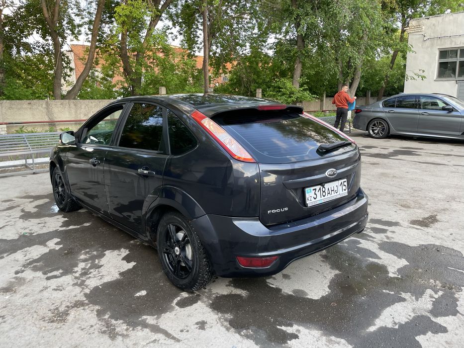 Ford Focus 2 2008 год рестайлинг 1.6