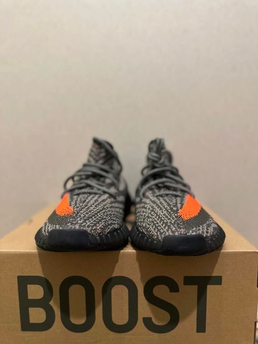 Adidas Yeezy Boost 350 V2 Carbon Beluga