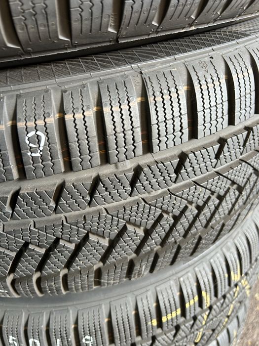 235/50/19 Continetal TS 850P 4 бр Зимни