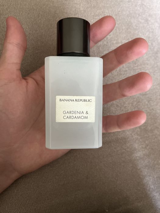 Продам духи Banana republic