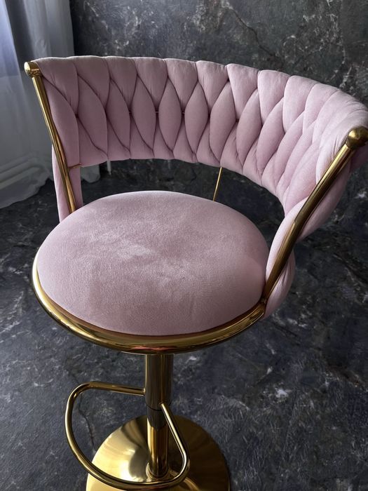 Стул, состояние нового, смотрится дорого, 45000тг