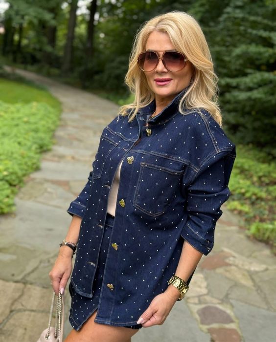 Дънкова риза яке с метални детайли