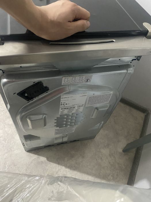 Продам плиту Hansa в отличном состояние