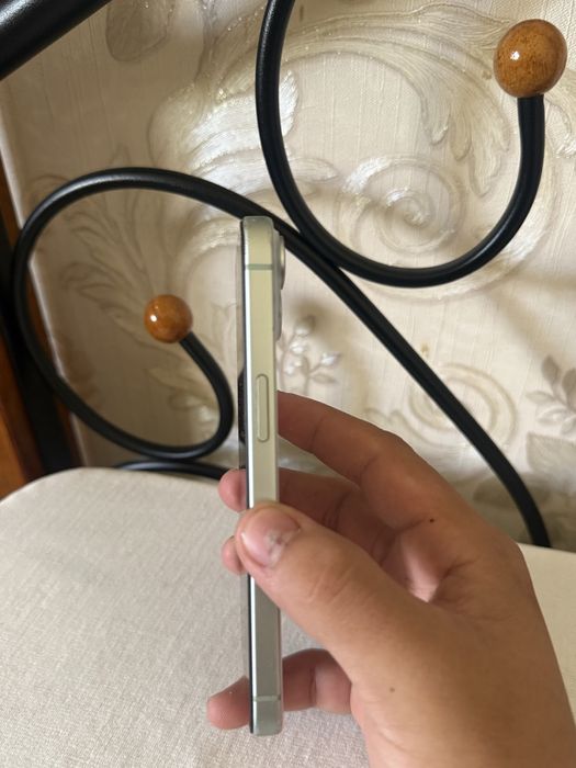 Прадаётца Айфон 15