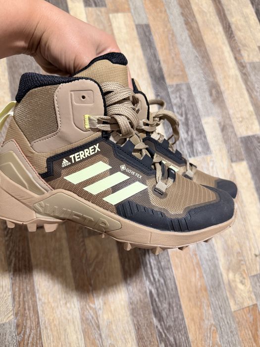 Ботинки Adidas 39 осень-зима