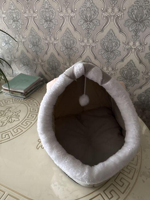 Лежанка для кошек