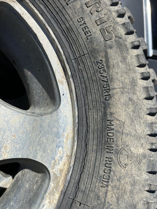 Гуми със джанти за жеп гранд чероки 15ки/gumi i djanti za Jeep cheroke