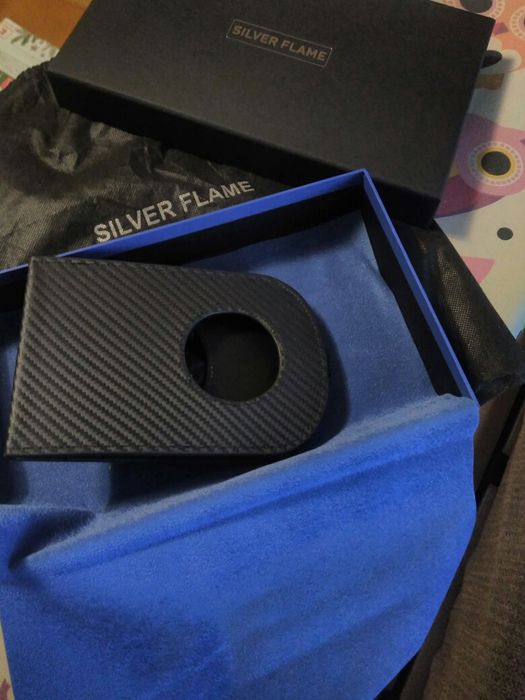 Преносима стойка за зареждане на телефони