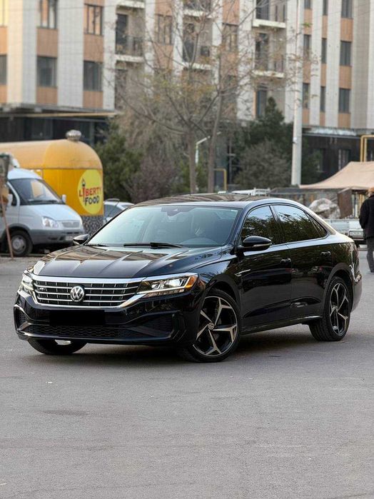Sotuvda Volkswagen Passat 2.0  R-Line avtomashinamiz