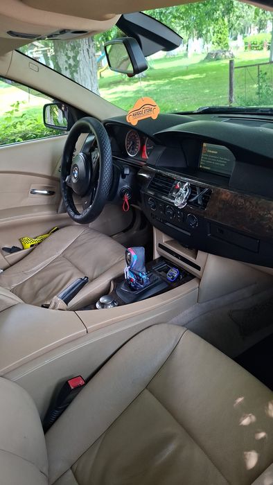Vînd bmw 530 în stare foarte bună de fumcționare.