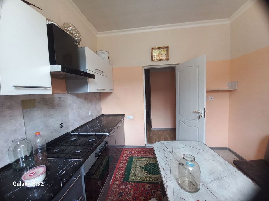 Yashnabod 40 let 2 xona 60 kv 3 etajli navastroyka 3-etaj SROCHNO