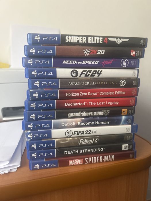Vand 13 jocuri ps4 50 lei buc