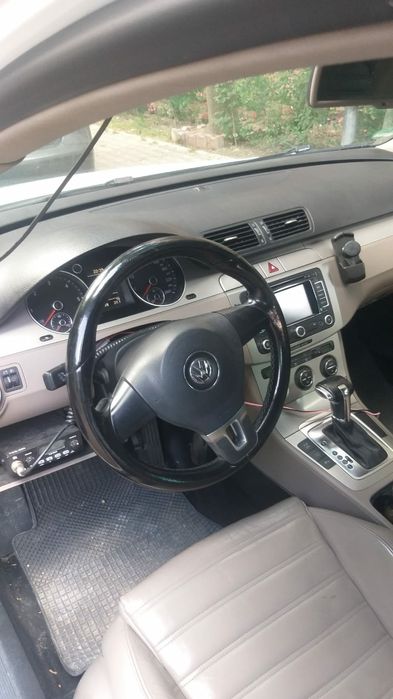 VW PASSAT 2010 alb