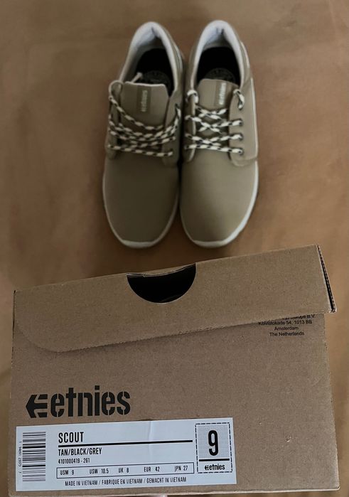 Спортни обувки Etnies Scout
