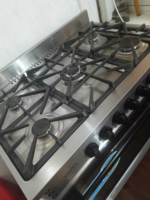 Газовая плита продам