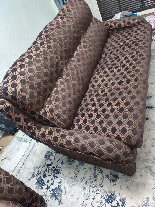 Диван раскладной и кресло отдам почти даром