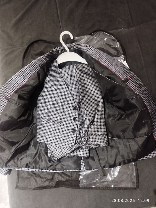 Костюм тройка для мальчика