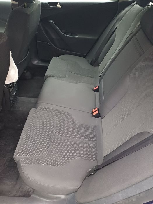 Vând Volkswagen Passat break