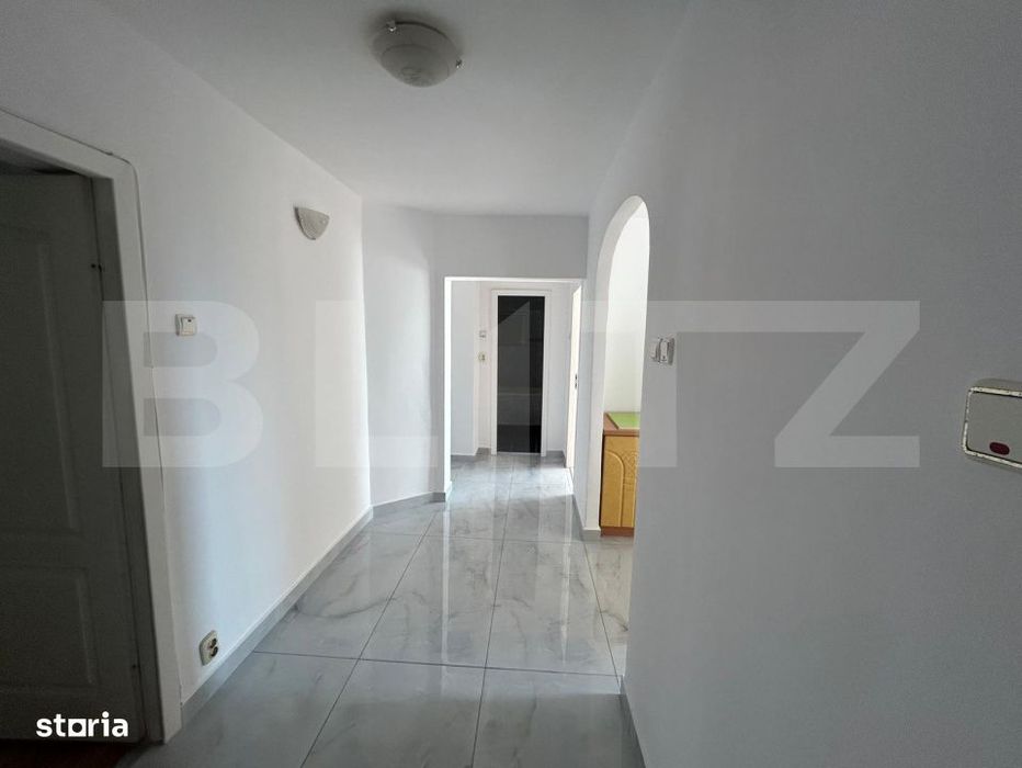 Apartament 3 camere, 70 mp, zona Micro 11