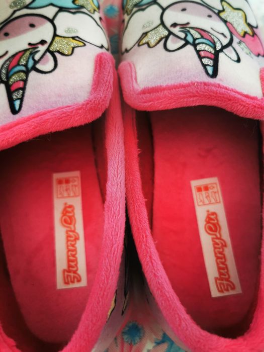 Продам детские тапочки
