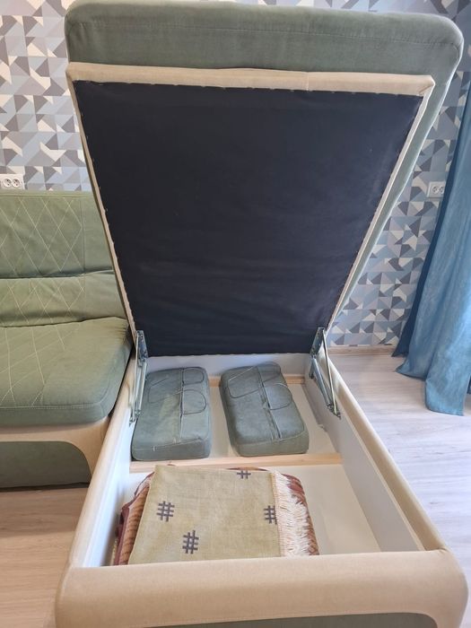 Продам хороший диван
