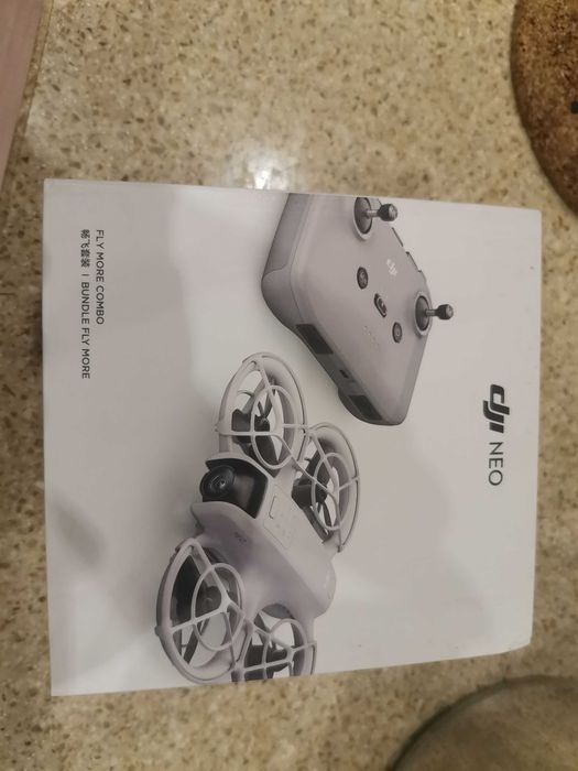 Квадрокоптер DJI Neo, новый