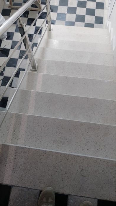 Aglomerat zinala. Razmer boyicha qilib beramiza. Sifatli mahsulot.