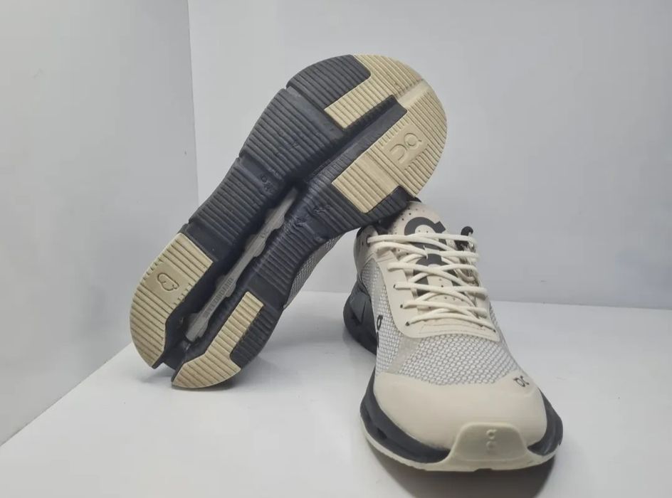 Маратонки On CloudTec

Носени веднъж ,като нови. 

Размер 40.5 стелка