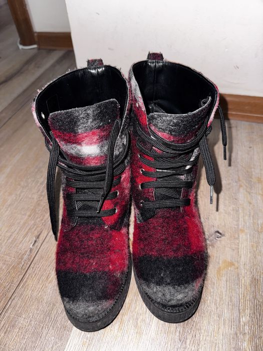 Красные ботинки в клетку 39р.