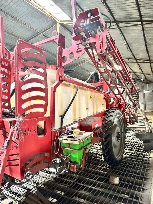 Met tehnofavorit 2015 2500 litri full hidraulic diuze antivant 24m